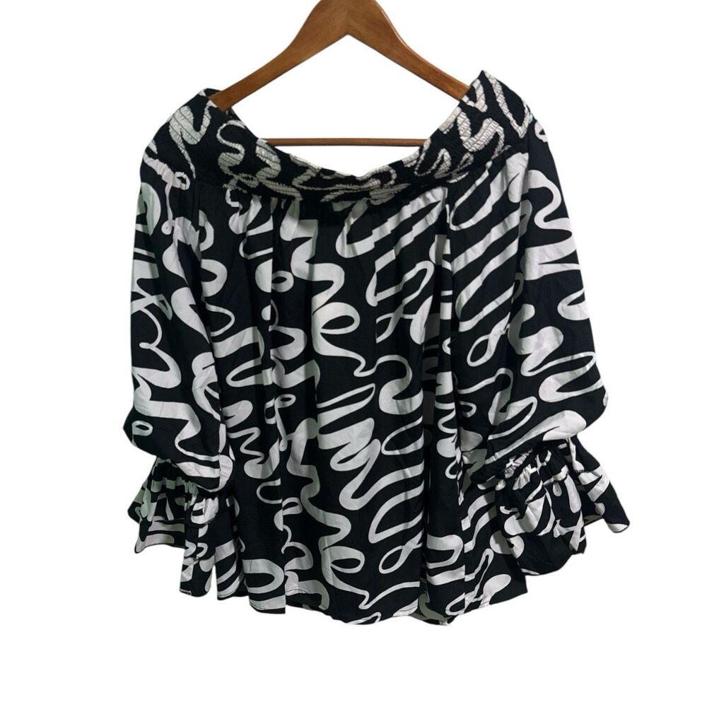 Girl Soul Womens XL Off Shoulder Blouse Black White Abstract Print Smocked NWT